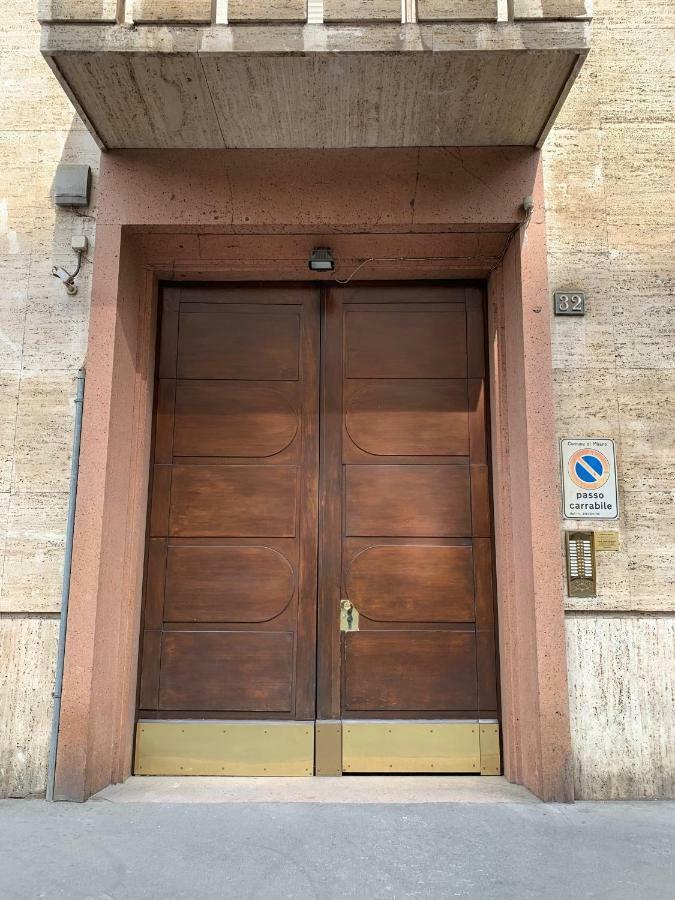 Fra Storia E Modernita Apartment Milan Bagian luar foto